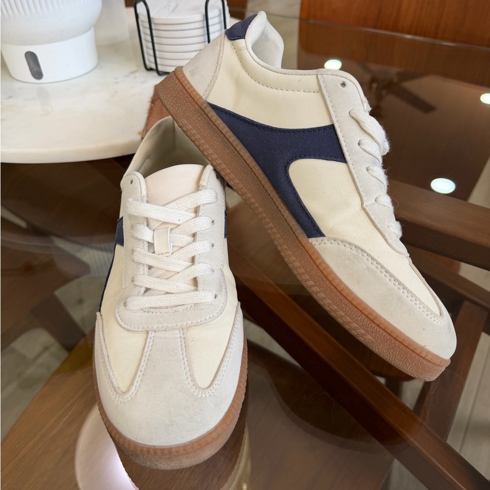 No Boundaries Cream and Navy Sneakers